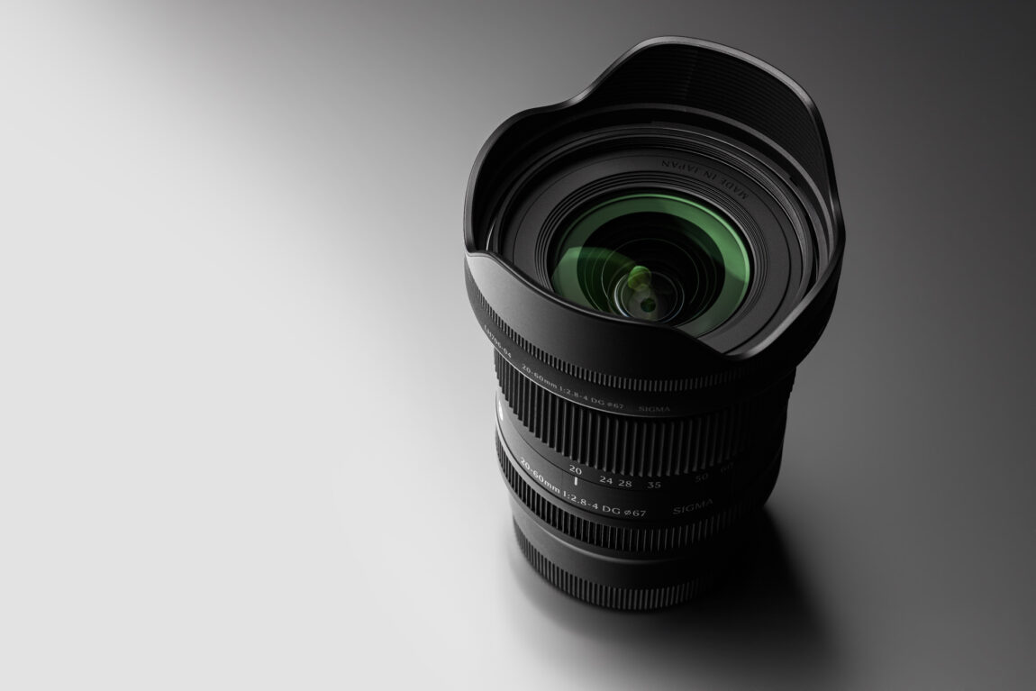Test i recenzja obiektywu Sigma 20-60 C w ujęciu produktowym na jasnym tle